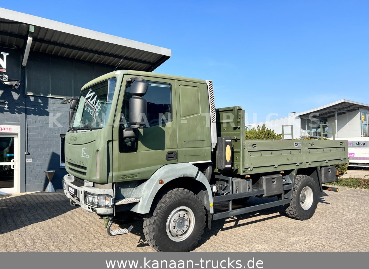 Iveco ML100E22WM-BW 4x4 Camper Exped 8.670Km - Lava-kuorma-auto: kuva Iveco ML100E22WM-BW 4x4 Camper Exped 8.670Km - Lava-kuorma-auto Iveco ML100E22WM-BW 4x4 Camper Exped 8.670Km - Lava-kuorma-auto: kuva Iveco ML100E22WM-BW 4x4 Camper Exped 8.670Km - Lava-kuorma-auto