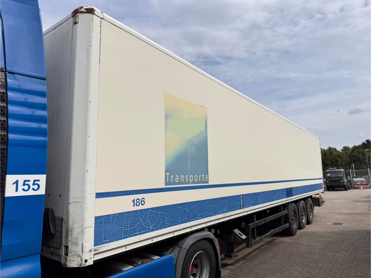 Kögel SPKH 24 Koffer 3-Achser - Umpikori puoliperävaunu: kuva Kögel SPKH 24 Koffer 3-Achser - Umpikori puoliperävaunu Kögel SPKH 24 Koffer 3-Achser - Umpikori puoliperävaunu: kuva Kögel SPKH 24 Koffer 3-Achser - Umpikori puoliperävaunu