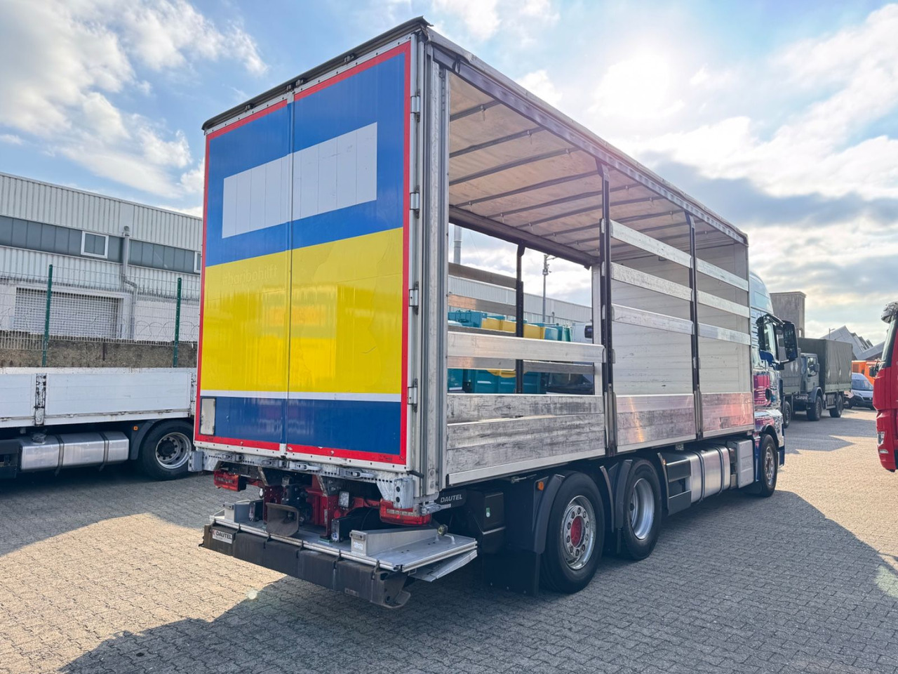 MAN 26.500 TGX+Anh LBW Euro6 Lift/Lenkachse - Pressukapelli kuorma-auto: kuva MAN 26.500 TGX+Anh LBW Euro6 Lift/Lenkachse - Pressukapelli kuorma-auto MAN 26.500 TGX+Anh LBW Euro6 Lift/Lenkachse - Pressukapelli kuorma-auto: kuva MAN 26.500 TGX+Anh LBW Euro6 Lift/Lenkachse - Pressukapelli kuorma-auto