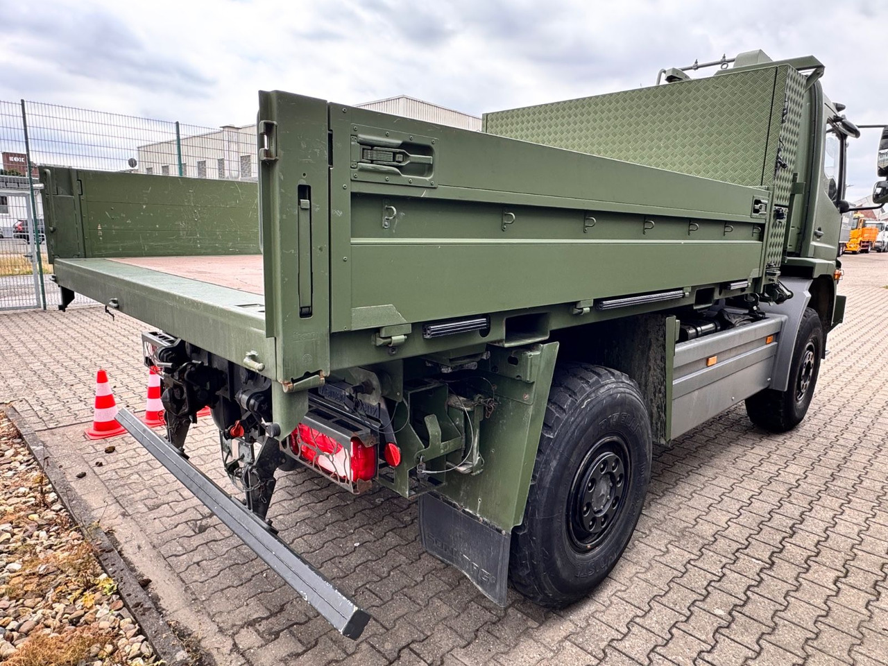 Mercedes-Benz 1018 Atego 4x4 Allrad Camper - Avolava pakettiauto: kuva Mercedes-Benz 1018 Atego 4x4 Allrad Camper - Avolava pakettiauto Mercedes-Benz 1018 Atego 4x4 Allrad Camper - Avolava pakettiauto: kuva Mercedes-Benz 1018 Atego 4x4 Allrad Camper - Avolava pakettiauto