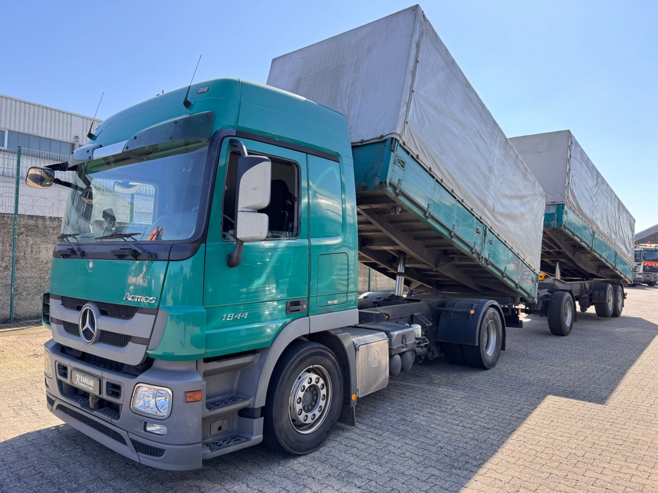 Mercedes-Benz 1844 Actros MP3 3-SeitenKipper Getreide Pritsche - Kippiauto kuorma-auto: kuva Mercedes-Benz 1844 Actros MP3 3-SeitenKipper Getreide Pritsche - Kippiauto kuorma-auto Mercedes-Benz 1844 Actros MP3 3-SeitenKipper Getreide Pritsche - Kippiauto kuorma-auto: kuva Mercedes-Benz 1844 Actros MP3 3-SeitenKipper Getreide Pritsche - Kippiauto kuorma-auto