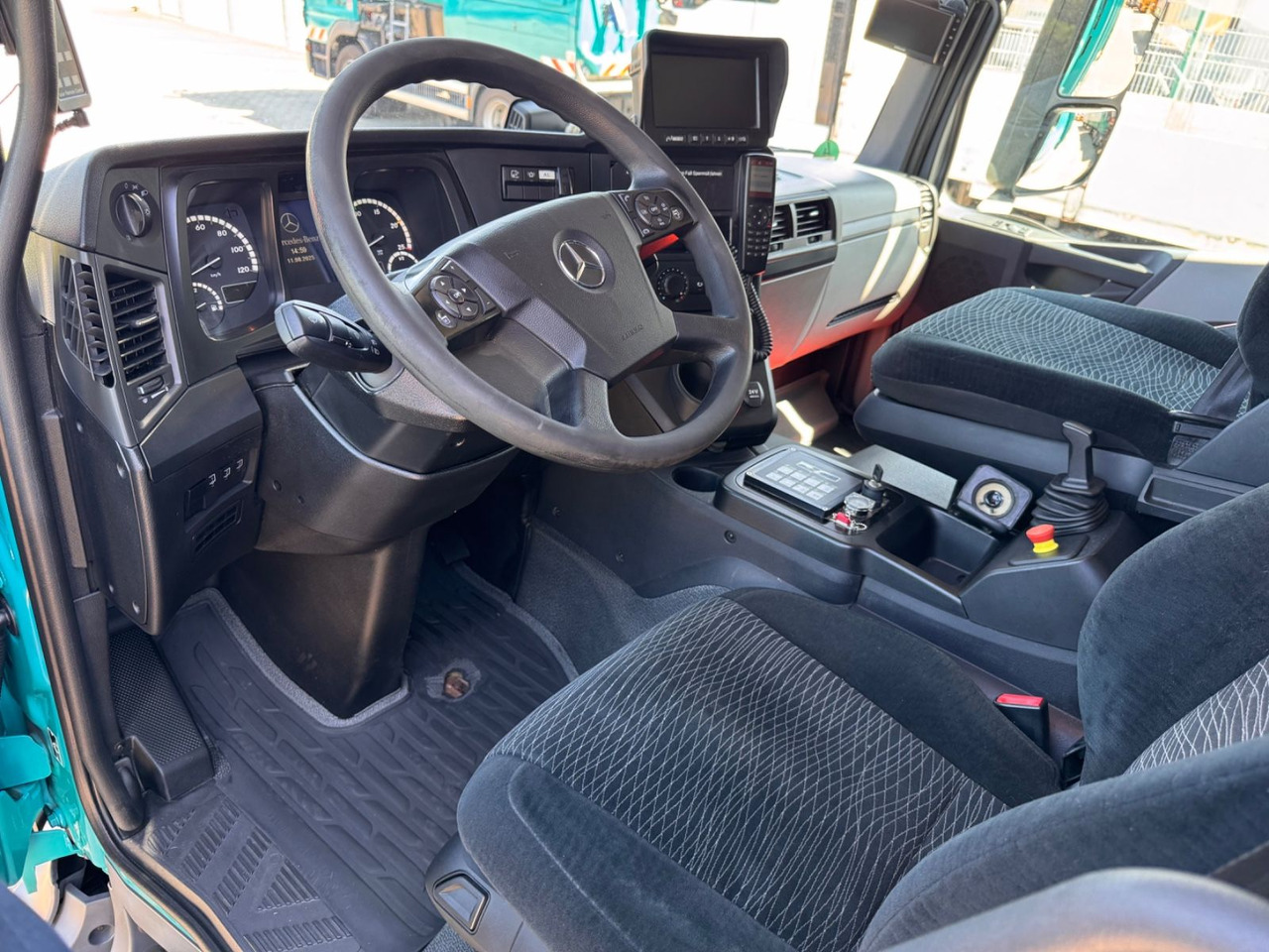 Leasing Mercedes-Benz 2533 Antos Müllwagen Zöller ATM bei 90Tkm Mercedes-Benz 2533 Antos Müllwagen Zöller ATM bei 90Tkm: kuva Leasing Mercedes-Benz 2533 Antos Müllwagen Zöller ATM bei 90Tkm Mercedes-Benz 2533 Antos Müllwagen Zöller ATM bei 90Tkm Leasing Mercedes-Benz 2533 Antos Müllwagen Zöller ATM bei 90Tkm Mercedes-Benz 2533 Antos Müllwagen Zöller ATM bei 90Tkm: kuva Leasing Mercedes-Benz 2533 Antos Müllwagen Zöller ATM bei 90Tkm Mercedes-Benz 2533 Antos Müllwagen Zöller ATM bei 90Tkm