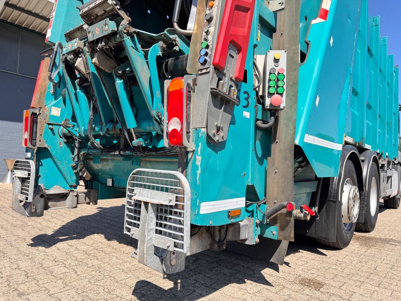 Leasing Mercedes-Benz 2533 Antos Müllwagen Zöller ATM bei 90Tkm Mercedes-Benz 2533 Antos Müllwagen Zöller ATM bei 90Tkm: kuva Leasing Mercedes-Benz 2533 Antos Müllwagen Zöller ATM bei 90Tkm Mercedes-Benz 2533 Antos Müllwagen Zöller ATM bei 90Tkm Leasing Mercedes-Benz 2533 Antos Müllwagen Zöller ATM bei 90Tkm Mercedes-Benz 2533 Antos Müllwagen Zöller ATM bei 90Tkm: kuva Leasing Mercedes-Benz 2533 Antos Müllwagen Zöller ATM bei 90Tkm Mercedes-Benz 2533 Antos Müllwagen Zöller ATM bei 90Tkm