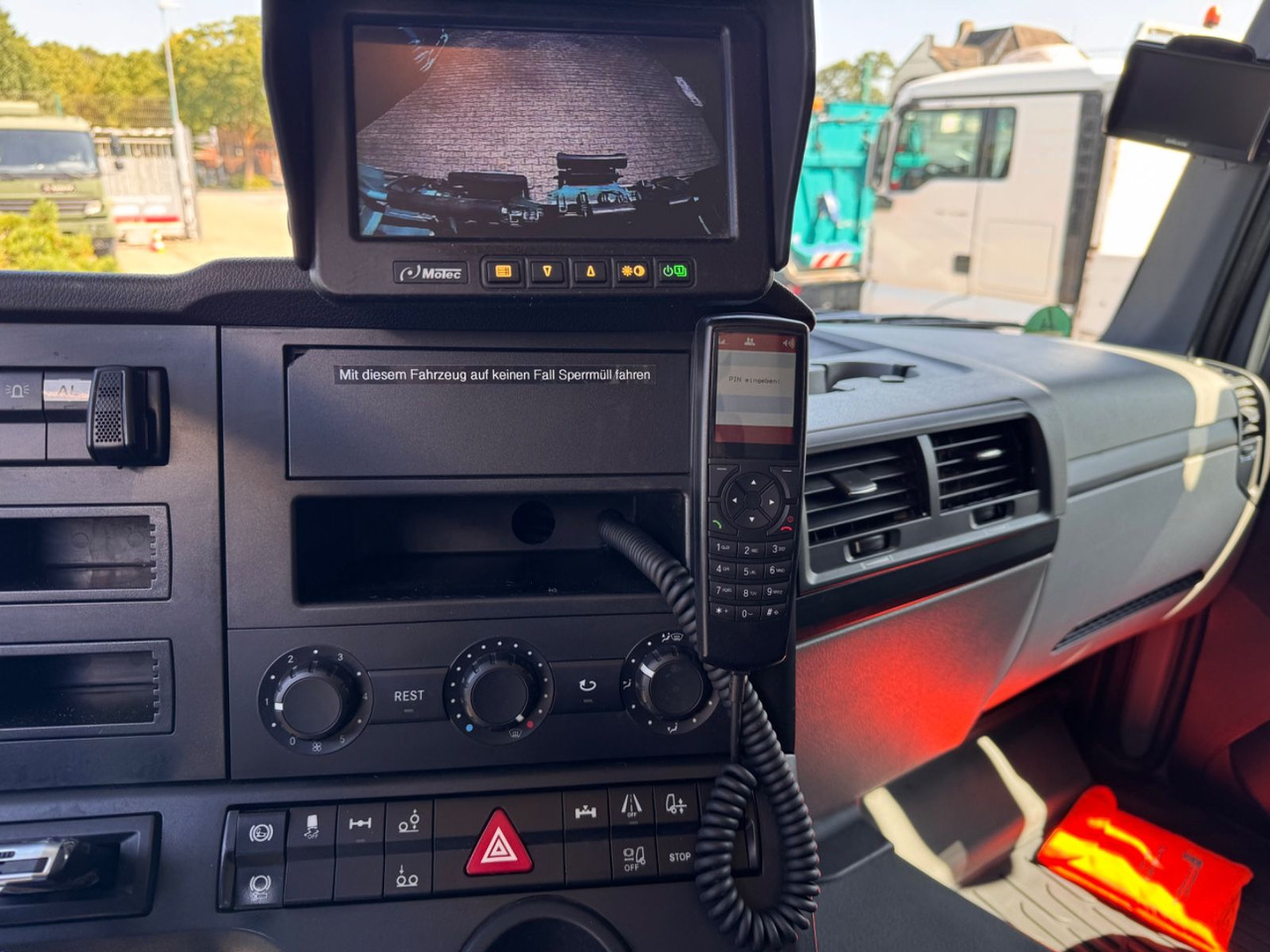 Leasing Mercedes-Benz 2533 Antos Müllwagen Zöller ATM bei 90Tkm Mercedes-Benz 2533 Antos Müllwagen Zöller ATM bei 90Tkm: kuva Leasing Mercedes-Benz 2533 Antos Müllwagen Zöller ATM bei 90Tkm Mercedes-Benz 2533 Antos Müllwagen Zöller ATM bei 90Tkm Leasing Mercedes-Benz 2533 Antos Müllwagen Zöller ATM bei 90Tkm Mercedes-Benz 2533 Antos Müllwagen Zöller ATM bei 90Tkm: kuva Leasing Mercedes-Benz 2533 Antos Müllwagen Zöller ATM bei 90Tkm Mercedes-Benz 2533 Antos Müllwagen Zöller ATM bei 90Tkm