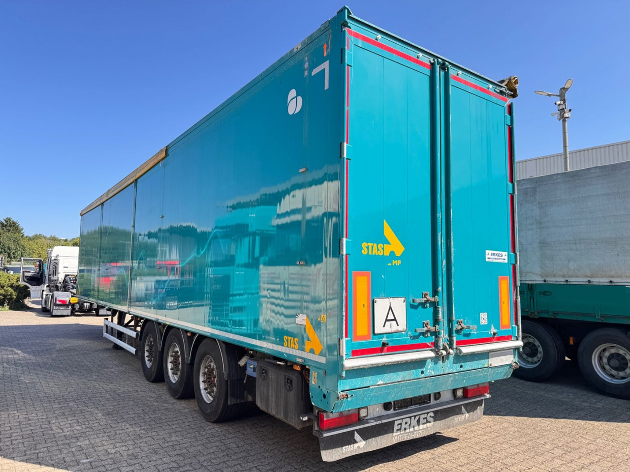 Stas S 300 ZX Walkingfloor Schubboden 2 x Vorhanden - Moving floor puoliperävaunu: kuva Stas S 300 ZX Walkingfloor Schubboden 2 x Vorhanden - Moving floor puoliperävaunu Stas S 300 ZX Walkingfloor Schubboden 2 x Vorhanden - Moving floor puoliperävaunu: kuva Stas S 300 ZX Walkingfloor Schubboden 2 x Vorhanden - Moving floor puoliperävaunu