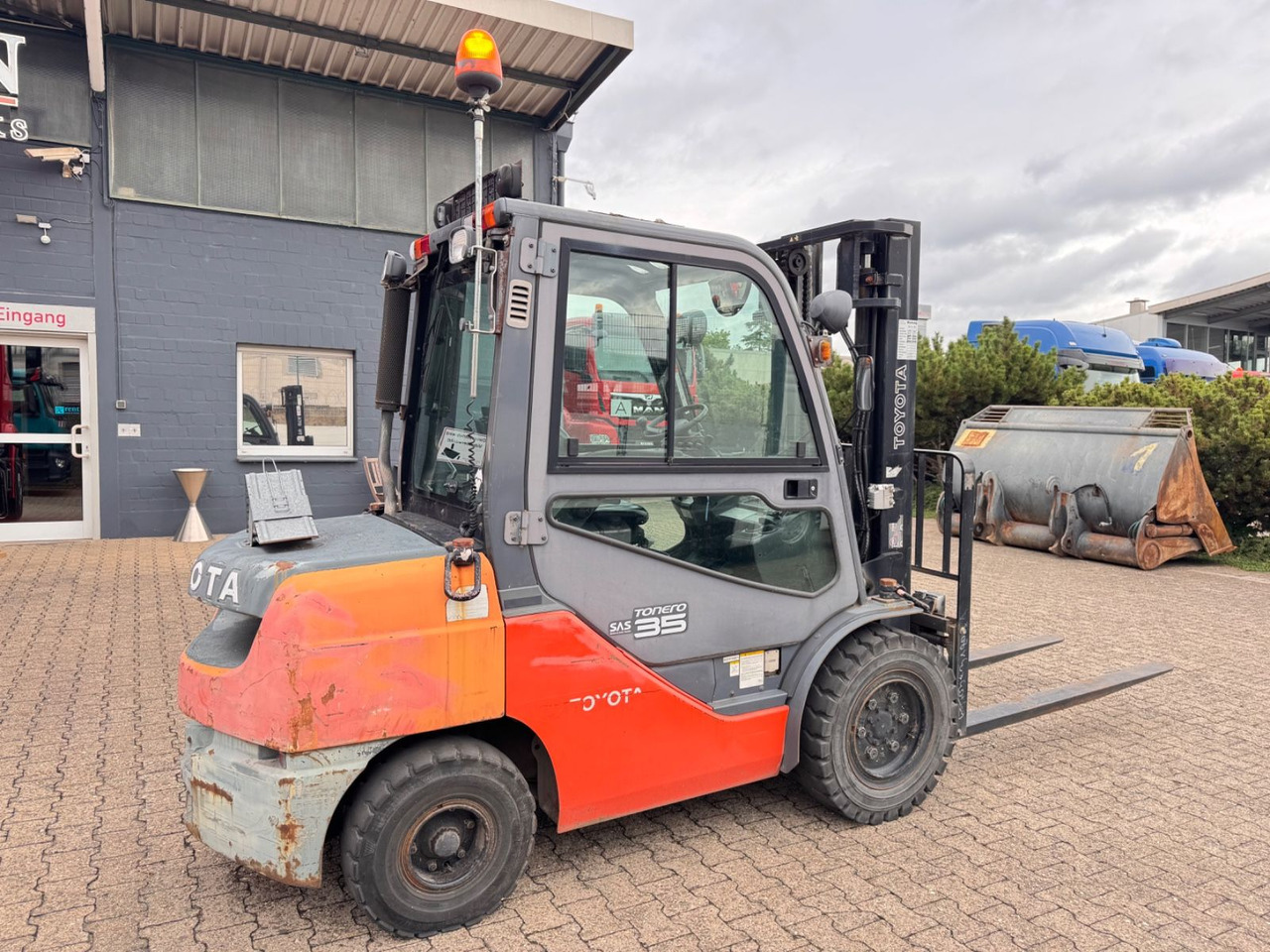 Toyota Tonero 35  Diesel Stapler 3.274h  Sideshift - Dieseltrukki: kuva  Toyota Tonero 35  Diesel Stapler 3.274h  Sideshift - Dieseltrukki Toyota Tonero 35  Diesel Stapler 3.274h  Sideshift - Dieseltrukki: kuva  Toyota Tonero 35  Diesel Stapler 3.274h  Sideshift - Dieseltrukki