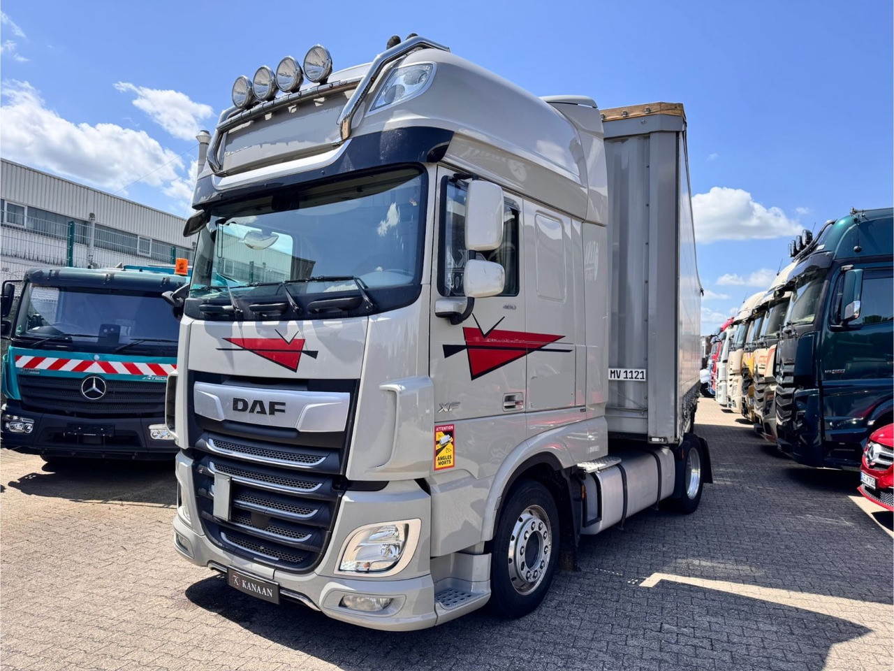 DAF XF 480 FT 4x2 SSC Low Deck Standklima ZF-Intard - Vetopöytäauto: kuva DAF XF 480 FT 4x2 SSC Low Deck Standklima ZF-Intard - Vetopöytäauto DAF XF 480 FT 4x2 SSC Low Deck Standklima ZF-Intard - Vetopöytäauto: kuva DAF XF 480 FT 4x2 SSC Low Deck Standklima ZF-Intard - Vetopöytäauto