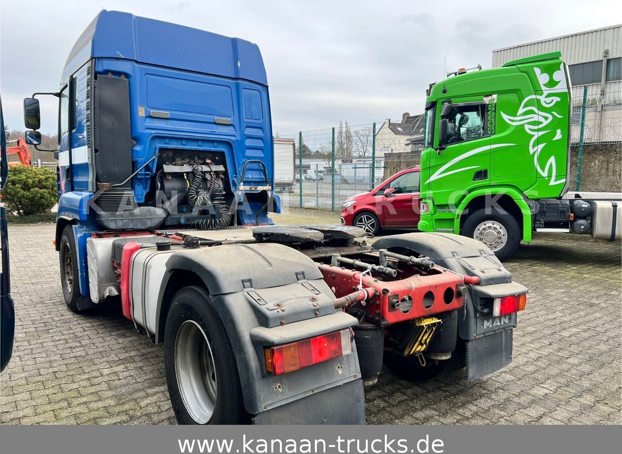 MAN TGA 18.430 BLS Hydraulik Kipper Walkingfloor - Vetopöytäauto: kuva MAN TGA 18.430 BLS Hydraulik Kipper Walkingfloor - Vetopöytäauto MAN TGA 18.430 BLS Hydraulik Kipper Walkingfloor - Vetopöytäauto: kuva MAN TGA 18.430 BLS Hydraulik Kipper Walkingfloor - Vetopöytäauto