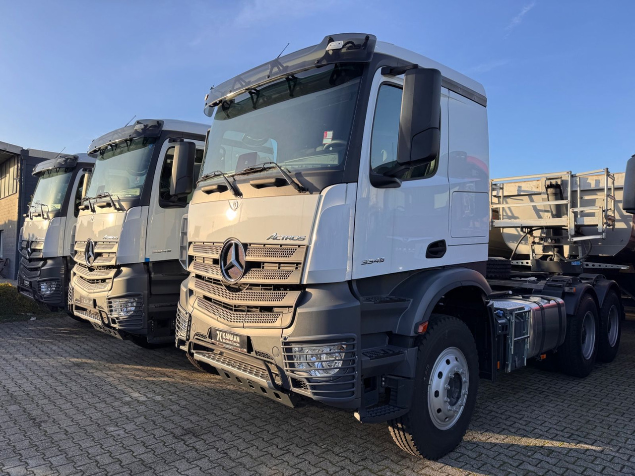 Mercedes-Benz 3345 S 6x4 Actros Manual Gear HeavyDuty NEW - Vetopöytäauto: kuva Mercedes-Benz 3345 S 6x4 Actros Manual Gear HeavyDuty NEW - Vetopöytäauto Mercedes-Benz 3345 S 6x4 Actros Manual Gear HeavyDuty NEW - Vetopöytäauto: kuva Mercedes-Benz 3345 S 6x4 Actros Manual Gear HeavyDuty NEW - Vetopöytäauto
