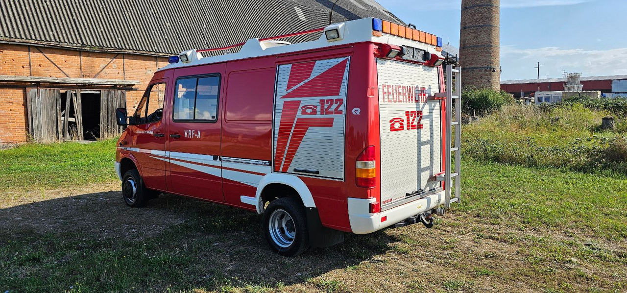 Mercedes-Benz Allrad Sprinter 416 Feuerwehr 4x4 VAN - Tavara-auto: kuva Mercedes-Benz Allrad Sprinter 416 Feuerwehr 4x4 VAN - Tavara-auto Mercedes-Benz Allrad Sprinter 416 Feuerwehr 4x4 VAN - Tavara-auto: kuva Mercedes-Benz Allrad Sprinter 416 Feuerwehr 4x4 VAN - Tavara-auto