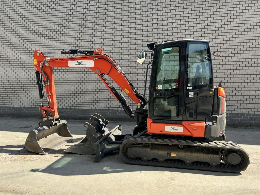 Kubota U50-5 (9613) - Minikuormaaja: kuva Kubota U50-5 (9613) - Minikuormaaja Kubota U50-5 (9613) - Minikuormaaja: kuva Kubota U50-5 (9613) - Minikuormaaja