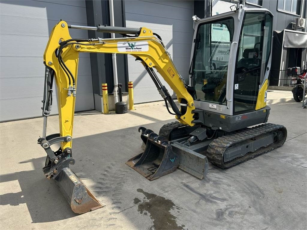 Wacker Neuson EZ26 (9921) - Minikuormaaja: kuva Wacker Neuson EZ26 (9921) - Minikuormaaja Wacker Neuson EZ26 (9921) - Minikuormaaja: kuva Wacker Neuson EZ26 (9921) - Minikuormaaja