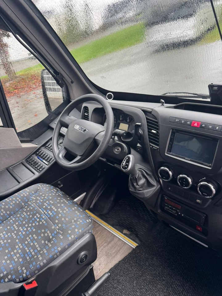 Iveco Atomic AN21 (wenig Km*7.2t) Rosero/ Rapido - Minibussi, Pikkubussi: kuva Iveco Atomic AN21 (wenig Km*7.2t) Rosero/ Rapido - Minibussi, Pikkubussi Iveco Atomic AN21 (wenig Km*7.2t) Rosero/ Rapido - Minibussi, Pikkubussi: kuva Iveco Atomic AN21 (wenig Km*7.2t) Rosero/ Rapido - Minibussi, Pikkubussi