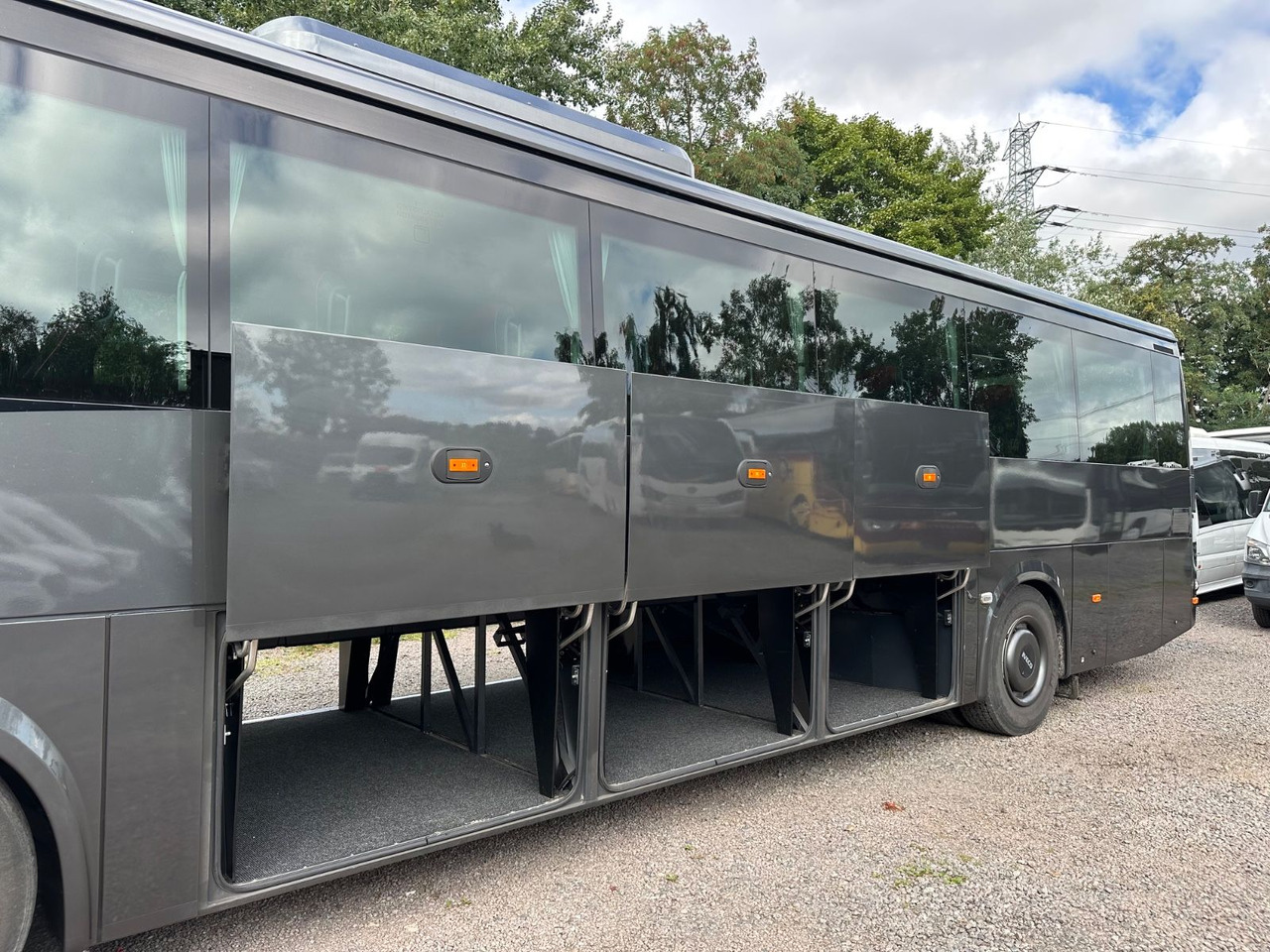 Iveco EVADYS H (55 Sitze*Schalt*176 tKm) - Minibussi, Pikkubussi: kuva Iveco EVADYS H (55 Sitze*Schalt*176 tKm) - Minibussi, Pikkubussi Iveco EVADYS H (55 Sitze*Schalt*176 tKm) - Minibussi, Pikkubussi: kuva Iveco EVADYS H (55 Sitze*Schalt*176 tKm) - Minibussi, Pikkubussi