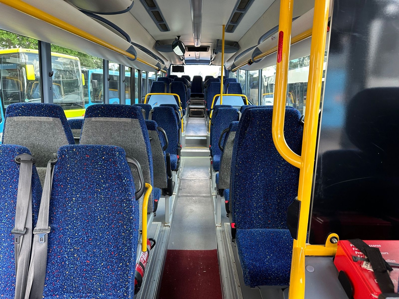 Linja-auto Iveco Irisbus Crossway LE SFR 162 *AC*100 km/h*Schalt: kuva Linja-auto Iveco Irisbus Crossway LE SFR 162 *AC*100 km/h*Schalt Linja-auto Iveco Irisbus Crossway LE SFR 162 *AC*100 km/h*Schalt: kuva Linja-auto Iveco Irisbus Crossway LE SFR 162 *AC*100 km/h*Schalt