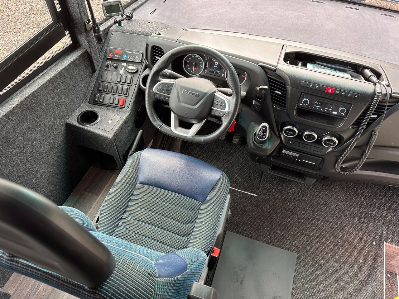 Iveco RAPIDO 70c21 (Garantie 06.2027*Motor neu 09.25) - Minibussi, Pikkubussi: kuva Iveco RAPIDO 70c21 (Garantie 06.2027*Motor neu 09.25) - Minibussi, Pikkubussi Iveco RAPIDO 70c21 (Garantie 06.2027*Motor neu 09.25) - Minibussi, Pikkubussi: kuva Iveco RAPIDO 70c21 (Garantie 06.2027*Motor neu 09.25) - Minibussi, Pikkubussi