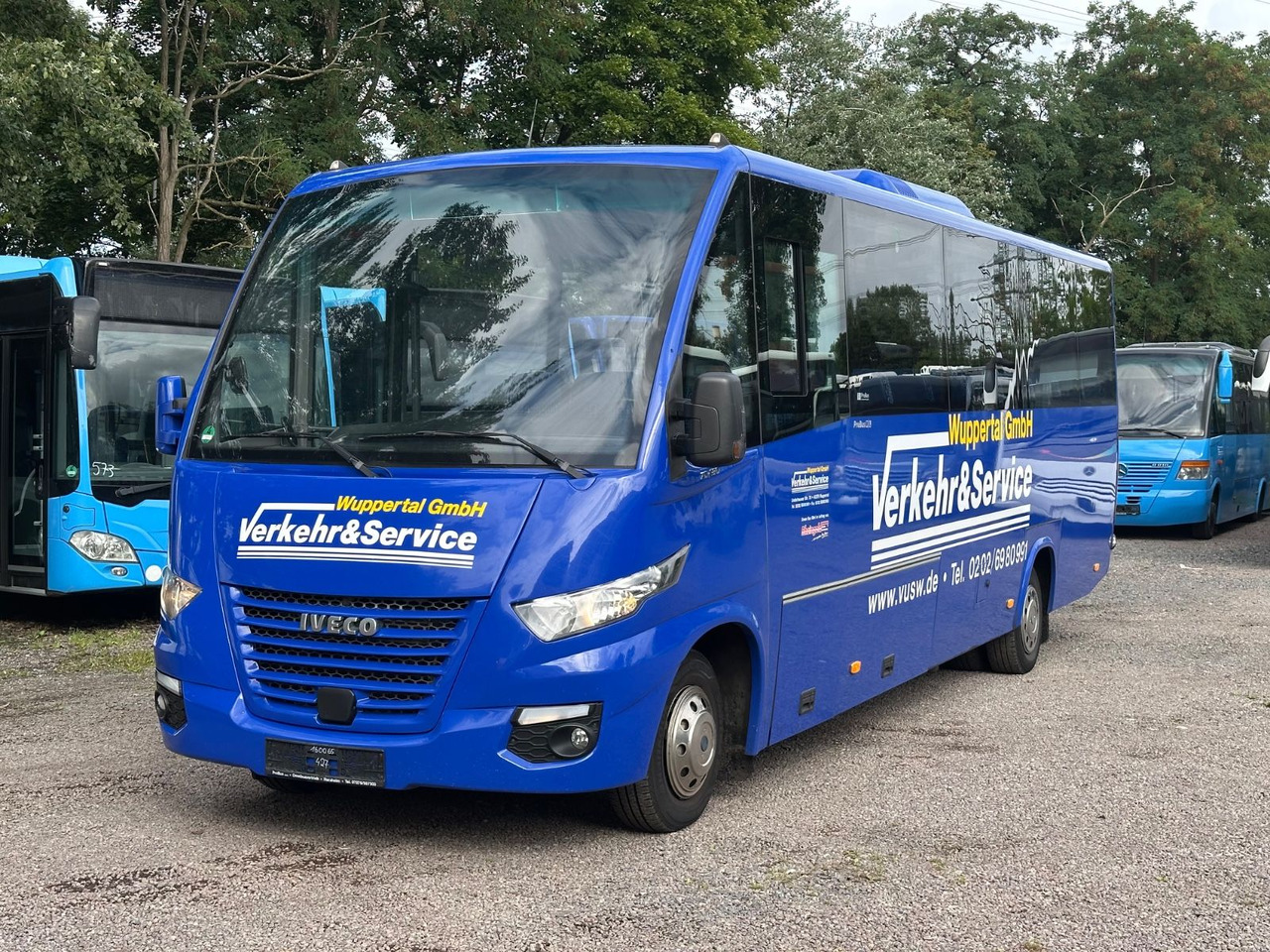 Iveco Rapido 70C18 (wenig Km*7.2t*33 Sitze) Rosero - Minibussi, Pikkubussi: kuva Iveco Rapido 70C18 (wenig Km*7.2t*33 Sitze) Rosero - Minibussi, Pikkubussi Iveco Rapido 70C18 (wenig Km*7.2t*33 Sitze) Rosero - Minibussi, Pikkubussi: kuva Iveco Rapido 70C18 (wenig Km*7.2t*33 Sitze) Rosero - Minibussi, Pikkubussi