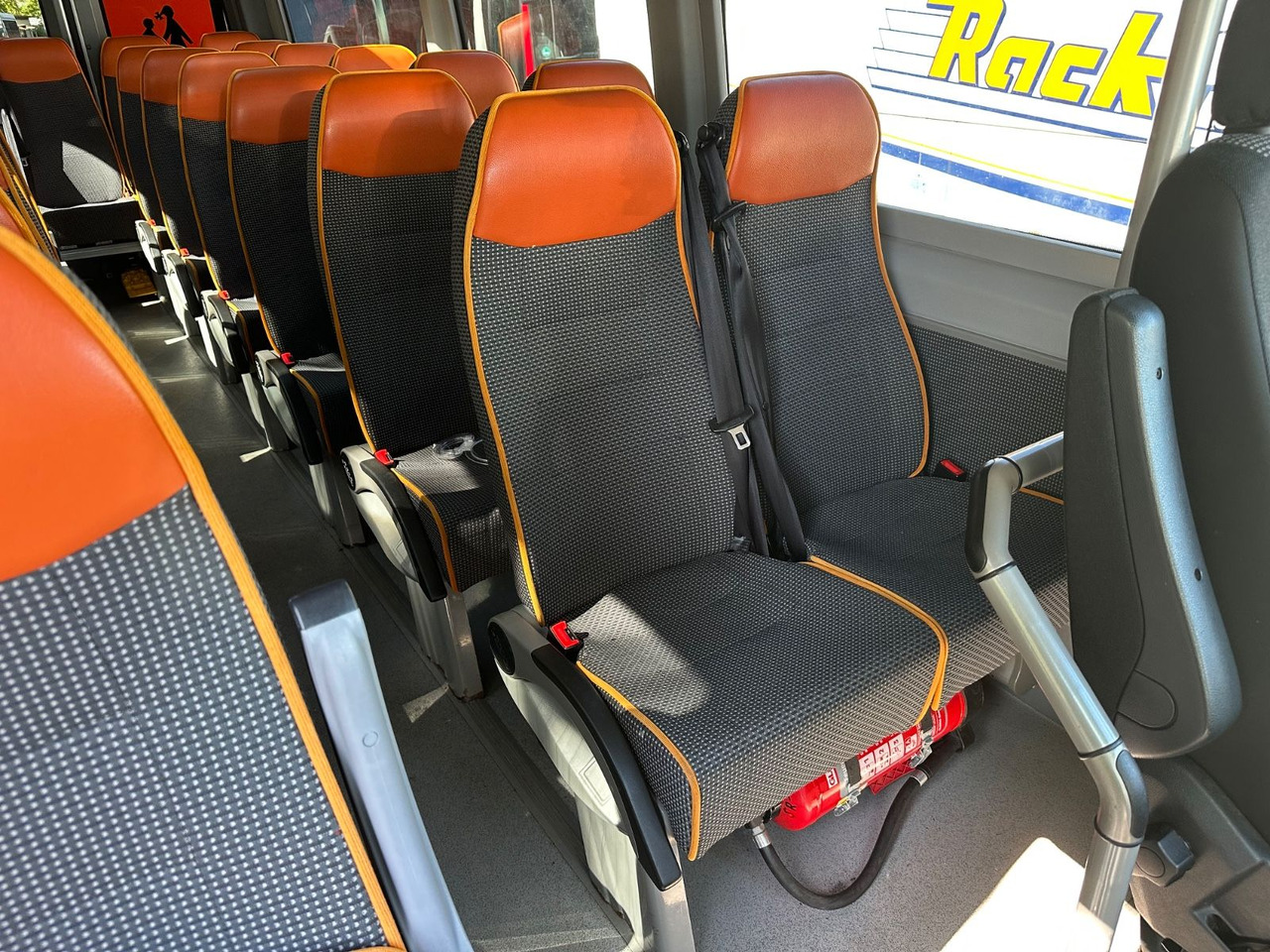 Mercedes-Benz Sprinter 516 CDi (DE*Klima*24 Sitze) - Minibussi, Pikkubussi: kuva Mercedes-Benz Sprinter 516 CDi (DE*Klima*24 Sitze) - Minibussi, Pikkubussi Mercedes-Benz Sprinter 516 CDi (DE*Klima*24 Sitze) - Minibussi, Pikkubussi: kuva Mercedes-Benz Sprinter 516 CDi (DE*Klima*24 Sitze) - Minibussi, Pikkubussi