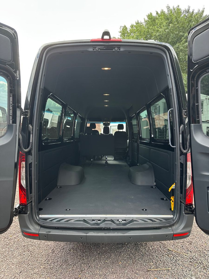 Minibussi, Pikkubussi Mercedes-Benz Sprinter 519 CDi 4x4 H+L 360° Cam.*Navi*253.4 Km: kuva Minibussi, Pikkubussi Mercedes-Benz Sprinter 519 CDi 4x4 H+L 360° Cam.*Navi*253.4 Km