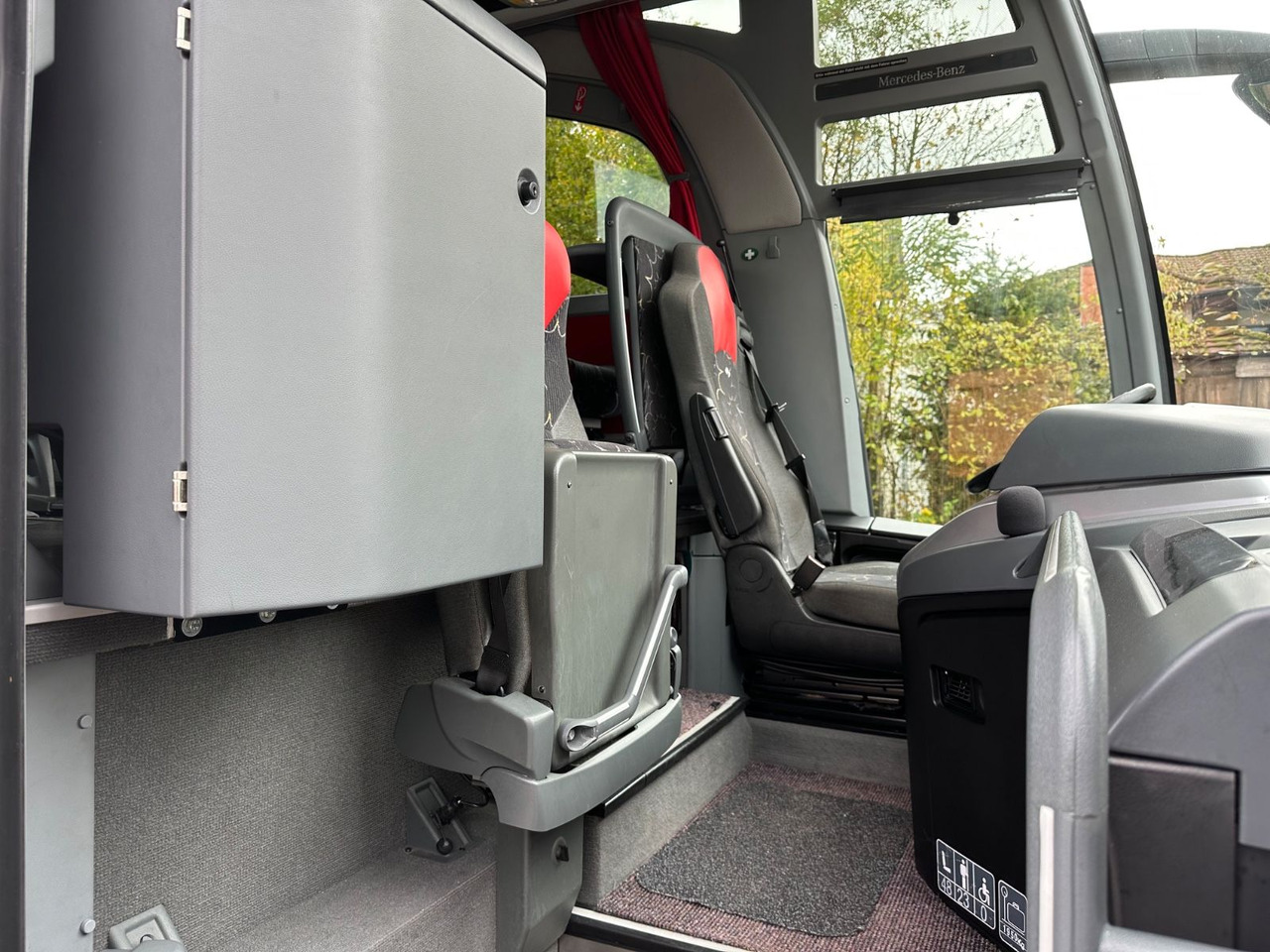 Mercedes-Benz Travego O580 16 RHD-M (LuxLine*TOP*DE) - Turistibussi: kuva Mercedes-Benz Travego O580 16 RHD-M (LuxLine*TOP*DE) - Turistibussi Mercedes-Benz Travego O580 16 RHD-M (LuxLine*TOP*DE) - Turistibussi: kuva Mercedes-Benz Travego O580 16 RHD-M (LuxLine*TOP*DE) - Turistibussi