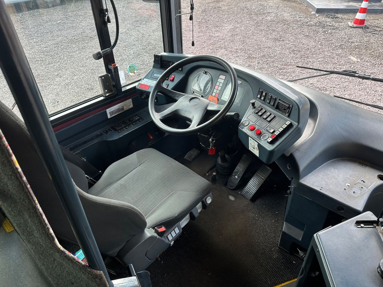 Neoplan PD9 N 4426/3 Centroliner (Motor neu*TÜV 03.26) - Kaksikerroksinen linja: kuva Neoplan PD9 N 4426/3 Centroliner (Motor neu*TÜV 03.26) - Kaksikerroksinen linja Neoplan PD9 N 4426/3 Centroliner (Motor neu*TÜV 03.26) - Kaksikerroksinen linja: kuva Neoplan PD9 N 4426/3 Centroliner (Motor neu*TÜV 03.26) - Kaksikerroksinen linja