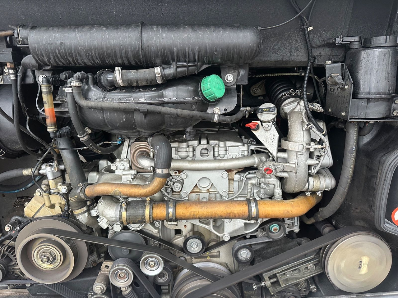 Setra S 415 UL GT (Euro6*DE*TOP) - Esikaupunkien linja: kuva Setra S 415 UL GT (Euro6*DE*TOP) - Esikaupunkien linja Setra S 415 UL GT (Euro6*DE*TOP) - Esikaupunkien linja: kuva Setra S 415 UL GT (Euro6*DE*TOP) - Esikaupunkien linja