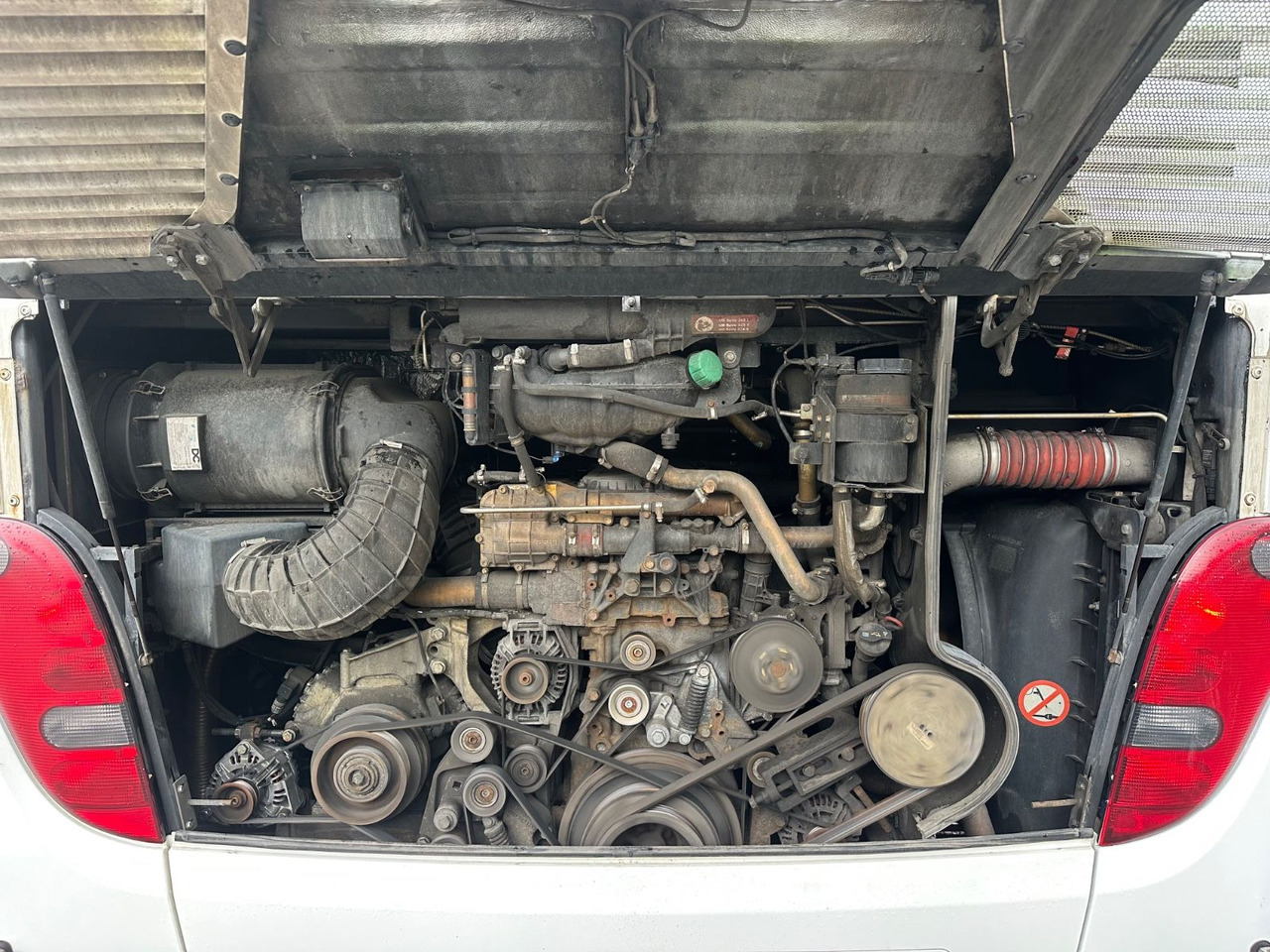 Setra S 431 DT (81 Sitze*TOP) - Kaksikerroksinen linja: kuva Setra S 431 DT (81 Sitze*TOP) - Kaksikerroksinen linja Setra S 431 DT (81 Sitze*TOP) - Kaksikerroksinen linja: kuva Setra S 431 DT (81 Sitze*TOP) - Kaksikerroksinen linja