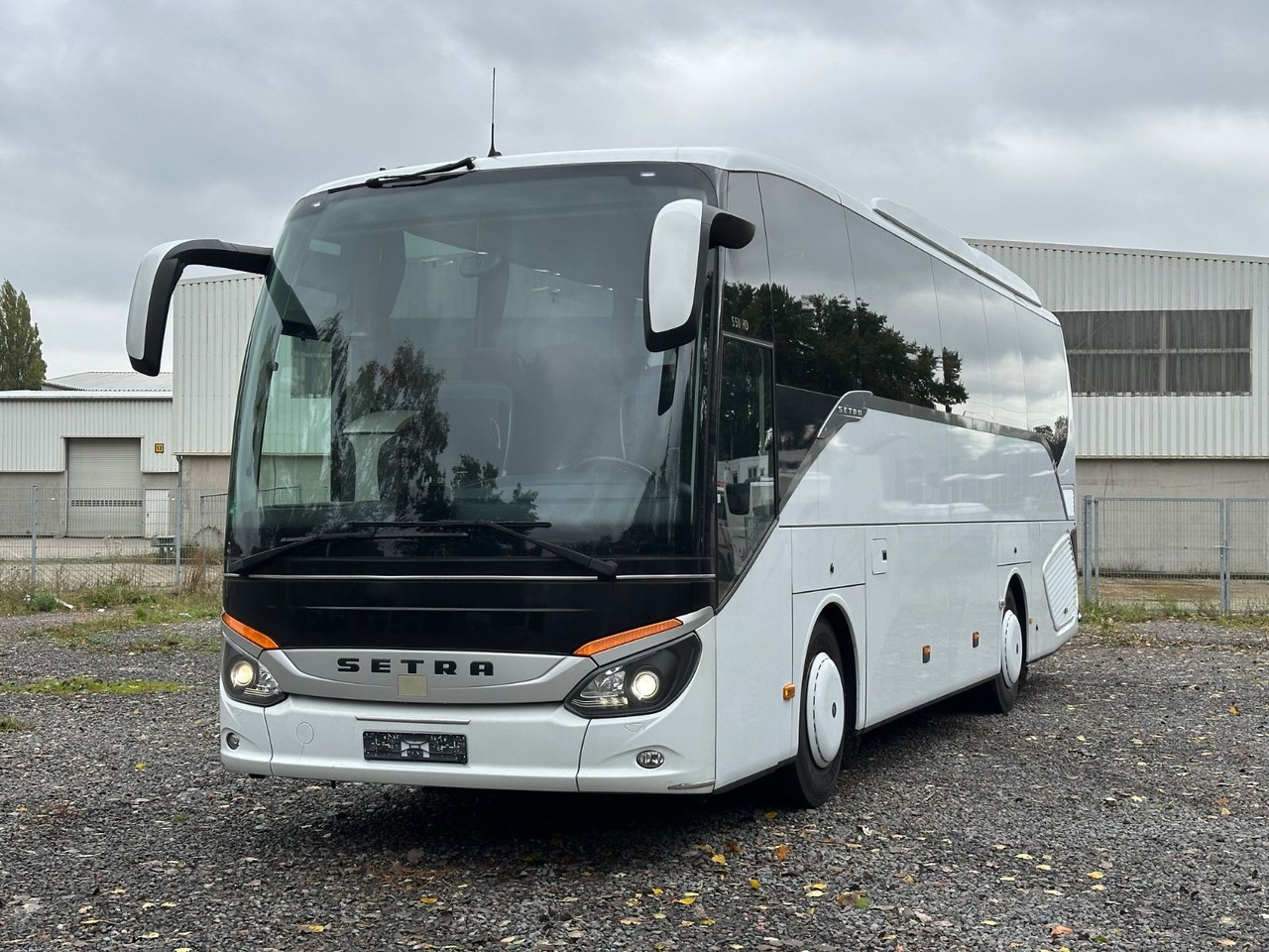 Setra S 511 HD (Küche*WC*DE-Bus*38 Sitze) - Turistibussi: kuva Setra S 511 HD (Küche*WC*DE-Bus*38 Sitze) - Turistibussi Setra S 511 HD (Küche*WC*DE-Bus*38 Sitze) - Turistibussi: kuva Setra S 511 HD (Küche*WC*DE-Bus*38 Sitze) - Turistibussi
